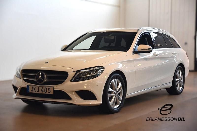 Vit Begagnad 2019 Mercedes C200 Avantgarde Kombi | 249 900 kr (Bra pris) - Bild 1/4