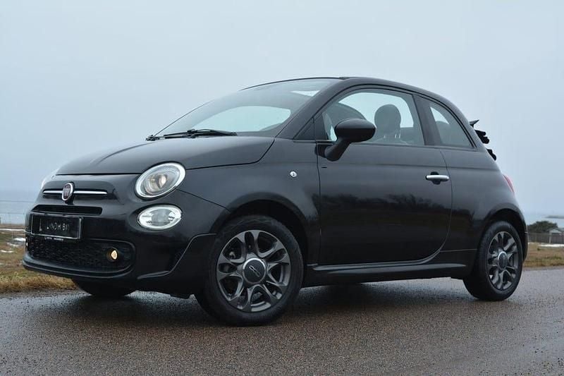Begagnad Fiat 500C Sport 71 HK (52 kW) 2022 Svart vesuvio metallic Cab