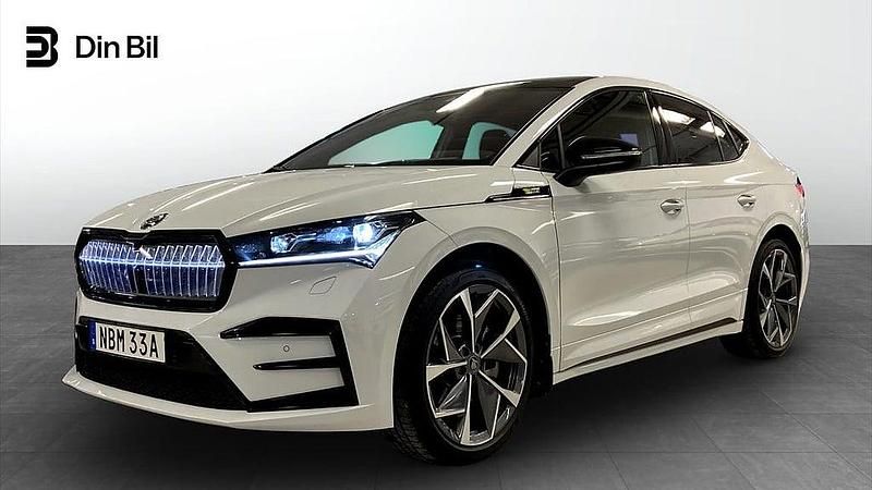Moon white metallic Begagnad 2023 Skoda Enyaq iV RS SUV | 509 900 kr (Lite dyr) - Bild 1/4