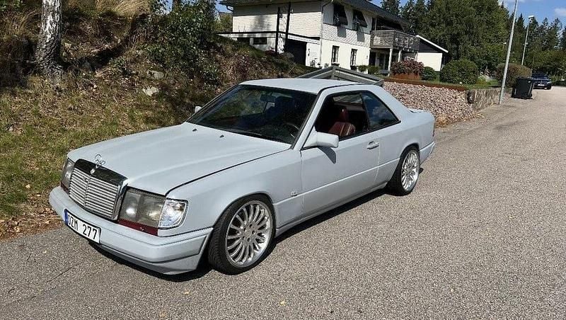 Begagnad 1989 Mercedes 230 Sportkupé | 45 000 kr - Bild 1/4