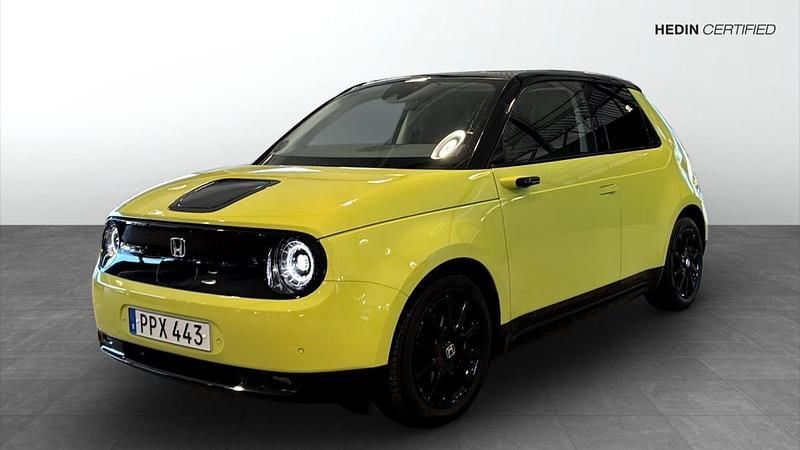 Gul (green) Begagnad 2021 Honda e Halvkombi | 199 000 kr - Bild 1/4