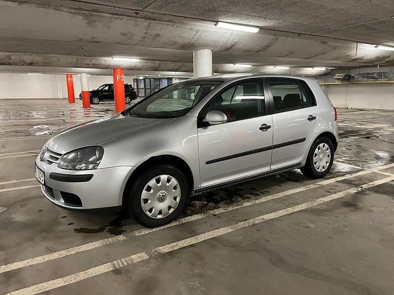 Begagnad 2004 VW Golf IV Halvkombi | 18 500 kr (Marknadspris) - Bild 1/4