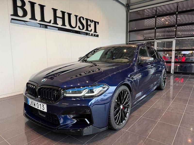 Blå Begagnad 2023 BMW M5 Competition Edition Sedan | 1 190 000 kr (Dyr) - Bild 1/4