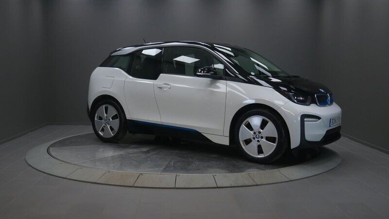 Vit Begagnad 2020 BMW i3 Comfort Edition Halvkombi | 179 000 kr (Marknadspris) - Bild 1/4