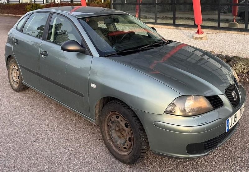 Begagnad 2005 Seat Ibiza Halvkombi | 15 000 kr (Bra pris) - Bild 1/4