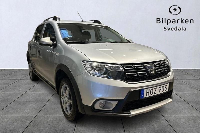 Silver Begagnad 2019 Dacia Sandero Stepway Kombi | 79 990 kr (Marknadspris) - Bild 1/4