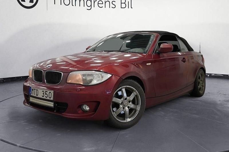 Vermilion red Begagnad 2012 BMW 118 Cabriolet Advantage Cab | 119 900 kr - Bild 1/4
