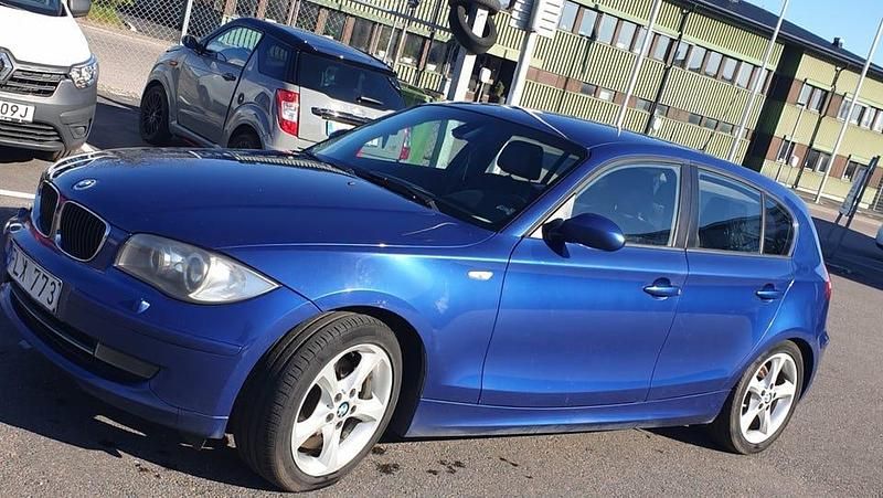 Begagnad 2007 BMW 120 Halvkombi | 42 000 kr (Marknadspris) - Bild 1/4