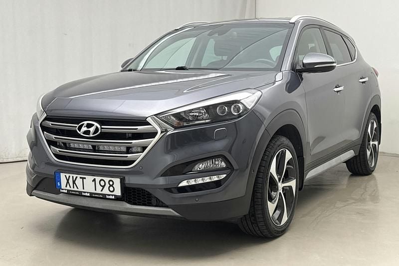 Mörkgrå Begagnad 2018 Hyundai Tucson SUV | 192 800 kr (Marknadspris) - Bild 1/4