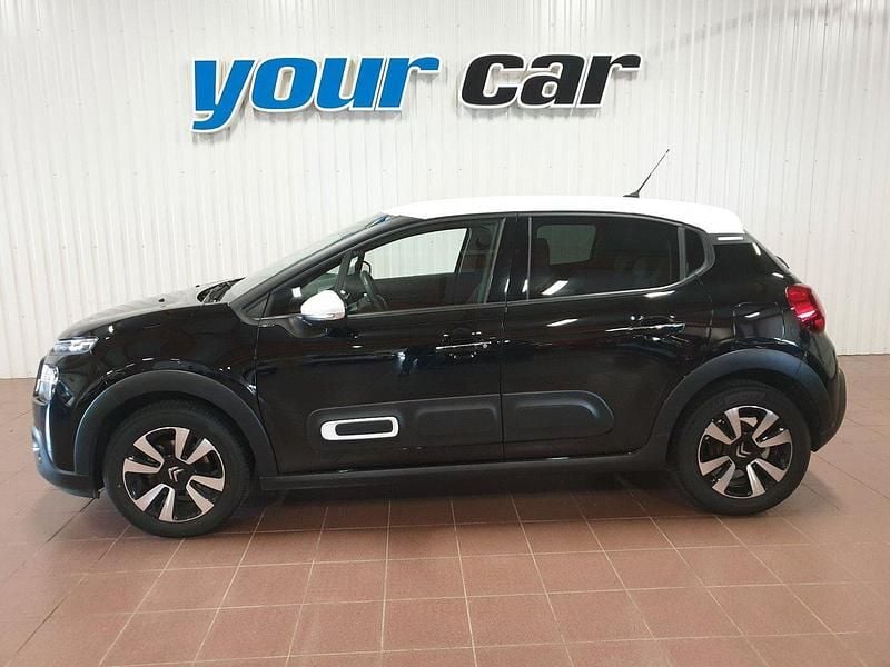 Svart (svartmetallic/vit) Begagnad 2024 Citroën C3 Shine Halvkombi | 188 000 kr (Marknadspris) - Bild 1/4
