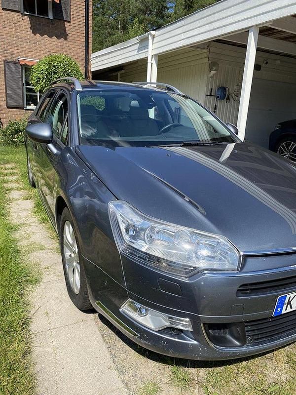 Grå Begagnad 2010 Citroën C5 Kombi | 39 000 kr (Marknadspris) - Bild 1/4