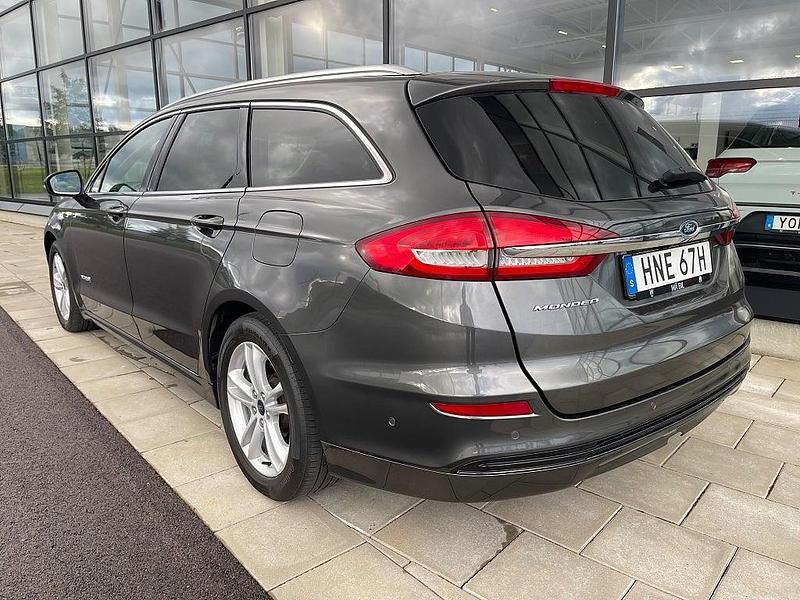 Begagnad Ford Mondeo Titanium 188 HK (138 kW) 2019 Grå Kombi