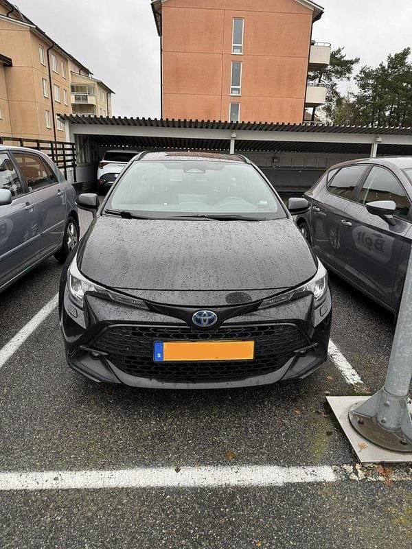 Svart Begagnad 2023 Toyota Corolla Active Kombi | 220 000 kr (Dyr) - Bild 1/1
