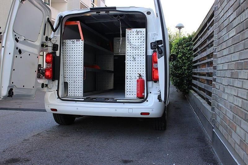 Begagnad Citroën Jumpy 116 HK (85 kW) 2017 Vit Minibuss