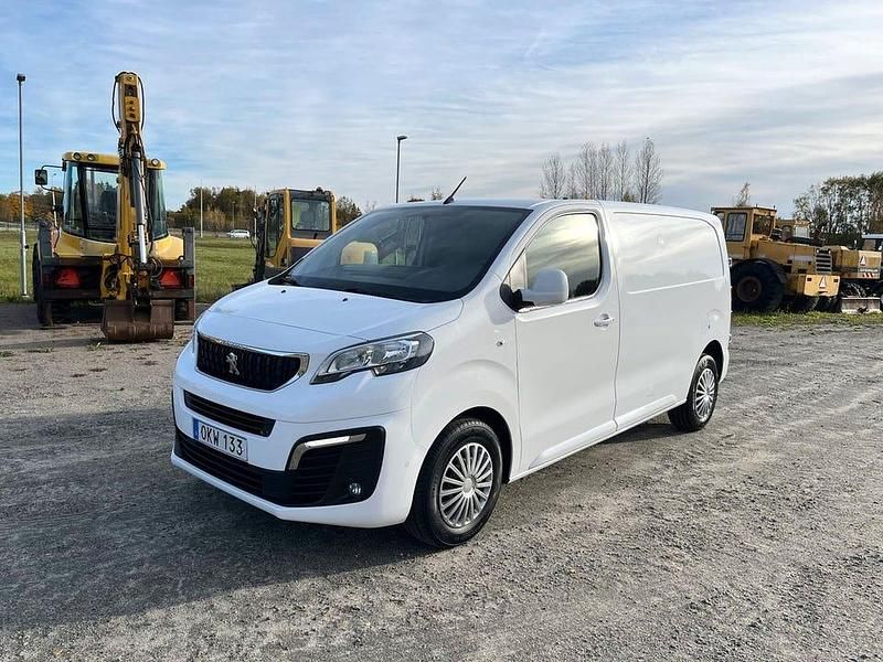 Vit Begagnad 2017 Peugeot Expert Van | 89 000 kr (Marknadspris) - Bild 1/4