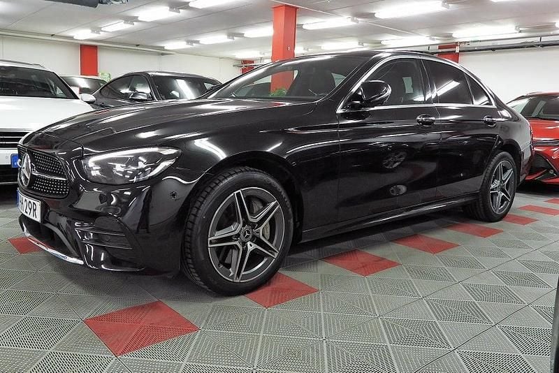 Begagnad Mercedes E300 AMG 306 HK (225 kW) 2022 Svart Sedan