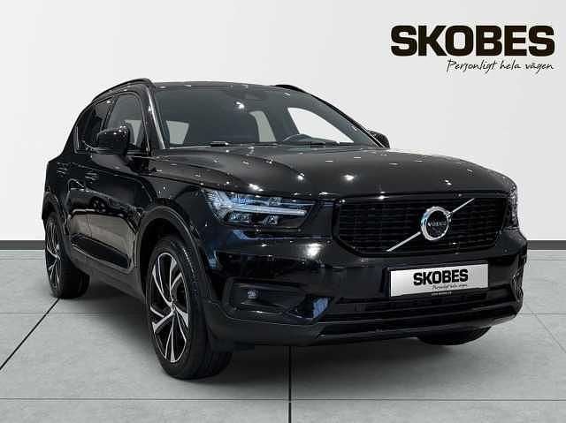 Svart Begagnad 2020 Volvo XC40 SUV | 299 600 kr (Bra pris) - Bild 1/3