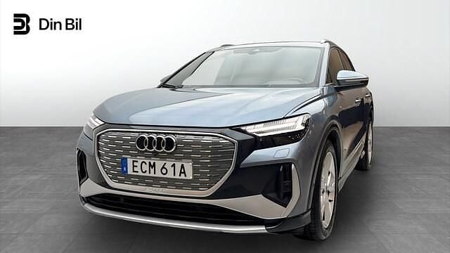 Blå Begagnad 2022 Audi Q4 e-tron S-Line SUV | 379 000 kr (Marknadspris) - Bild 1/4
