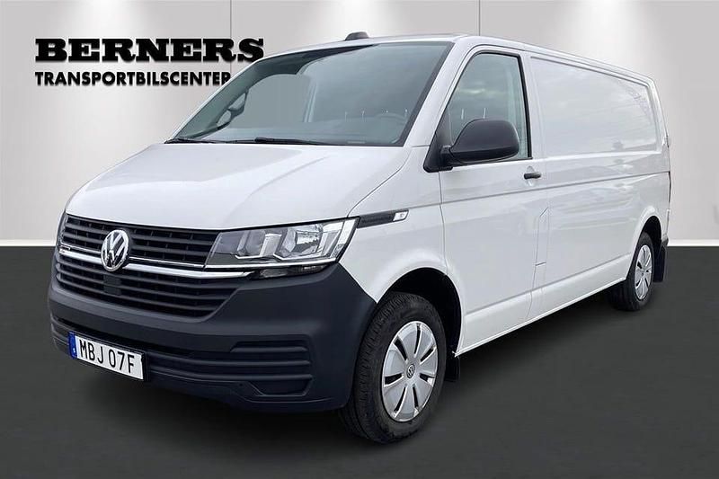 Vit Begagnad 2024 VW T6.1 Van | 529 900 kr (Lite dyr) - Bild 1/4