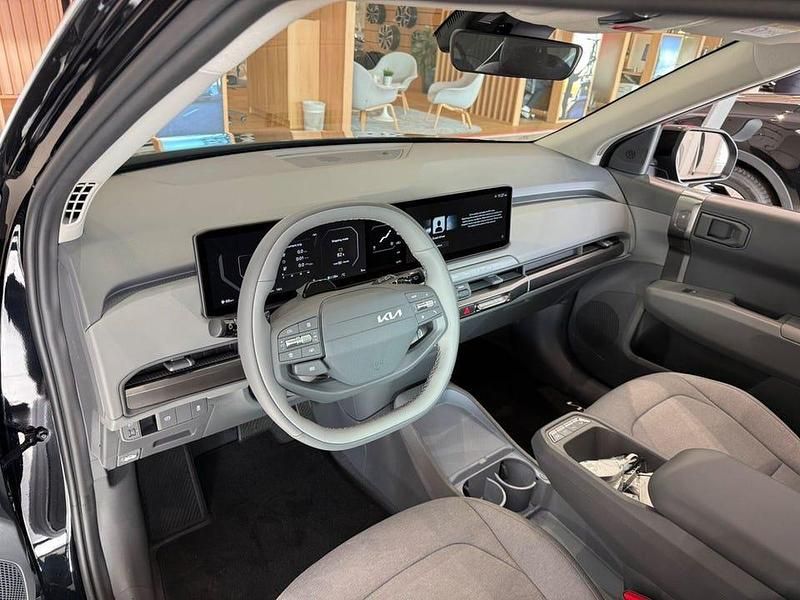 Ny Kia EV3 150 kW (204 HK) 2025 Svart metallic SUV