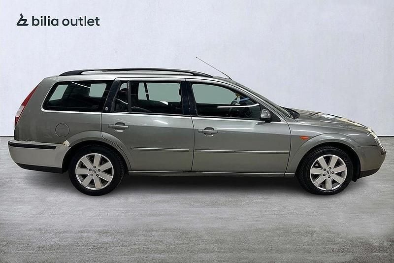 Begagnad Ford Mondeo 146 HK (107 kW) 2001 Grön Kombi