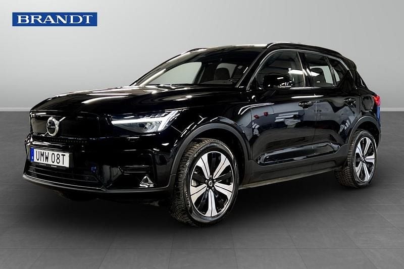 Svart Begagnad 2023 Volvo XC40 Single Motor SUV | 334 900 kr (Marknadspris) - Bild 1/4