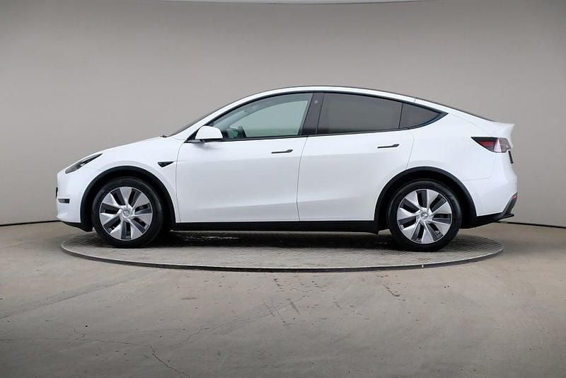 Begagnad Tesla Model Y 378 kW (514 HK) 2023 Vit SUV