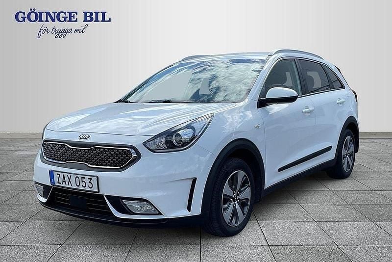 Vit Begagnad 2017 Kia Niro SUV | 179 000 kr (Marknadspris) - Bild 1/3
