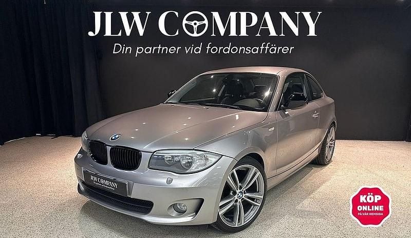 Begagnad 2012 BMW 118 Advantage Halvkombi | 89 000 kr (Marknadspris) - Bild 1/4