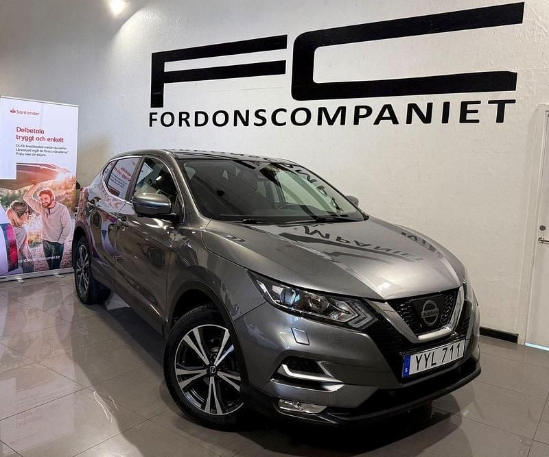 Grå Begagnad 2018 Nissan Qashqai 360º SUV | 179 900 kr (Marknadspris) - Bild 1/4