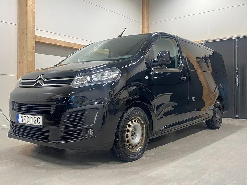 Svart Begagnad 2022 Citroën Spacetourer Feel Minibuss | 279 000 kr - Bild 1/4
