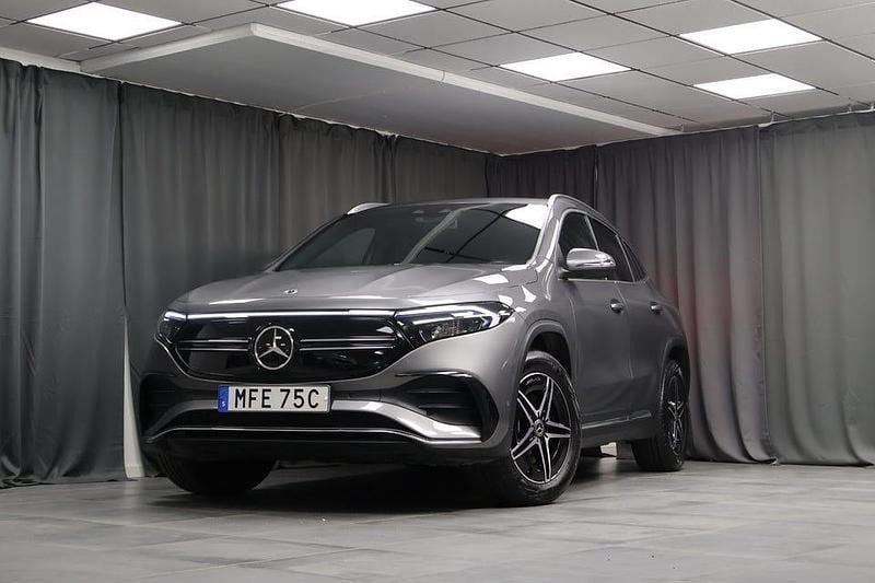 Grå Begagnad 2023 Mercedes EQA300 Advanced Plus SUV | 429 000 kr (Marknadspris) - Bild 1/4