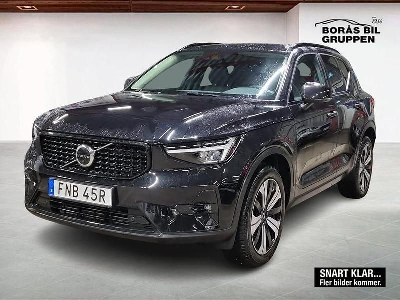 Svart Begagnad 2023 Volvo XC40 Plus SUV | 399 000 kr (Dyr) - Bild 1/1