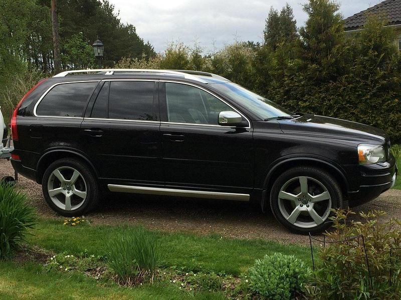 Svart Begagnad 2014 Volvo XC90 R-Design SUV | 195 000 kr (Superpris) - Bild 1/4