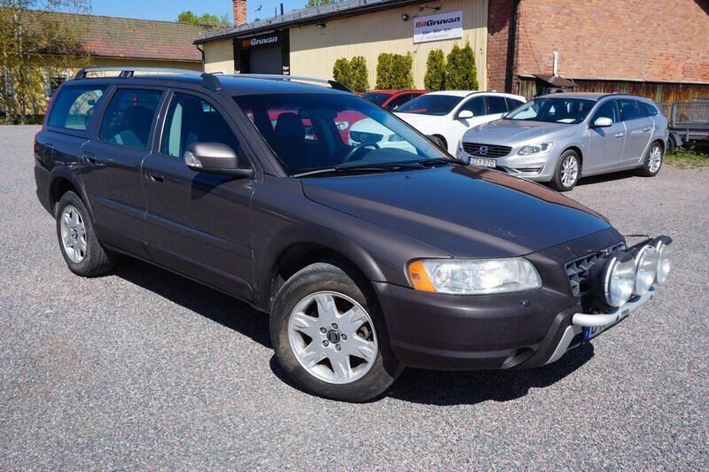 Brun Begagnad 2007 Volvo XC70 Momentum SUV | 42 900 kr (Dyr) - Bild 1/4