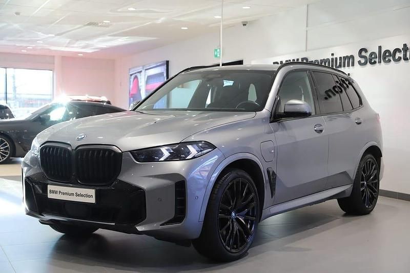 Grå Begagnad 2024 BMW X5 M Sport SUV | 979 000 kr - Bild 1/3