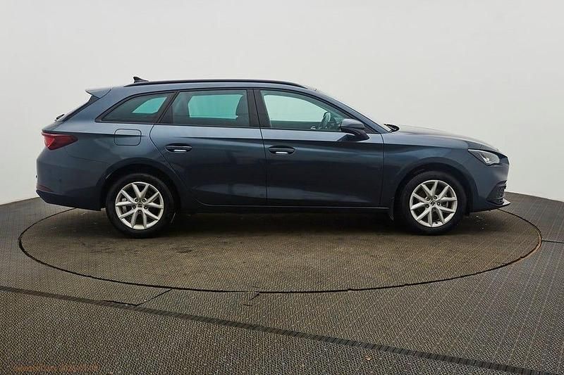 Begagnad Seat Leon ST Comfort 111 HK (81 kW) 2023 Grå Kombi