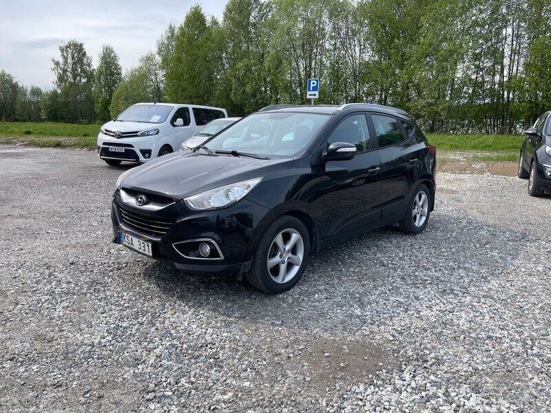 Svart Begagnad 2010 Hyundai ix35 SUV | 89 900 kr (Marknadspris) - Bild 1/4