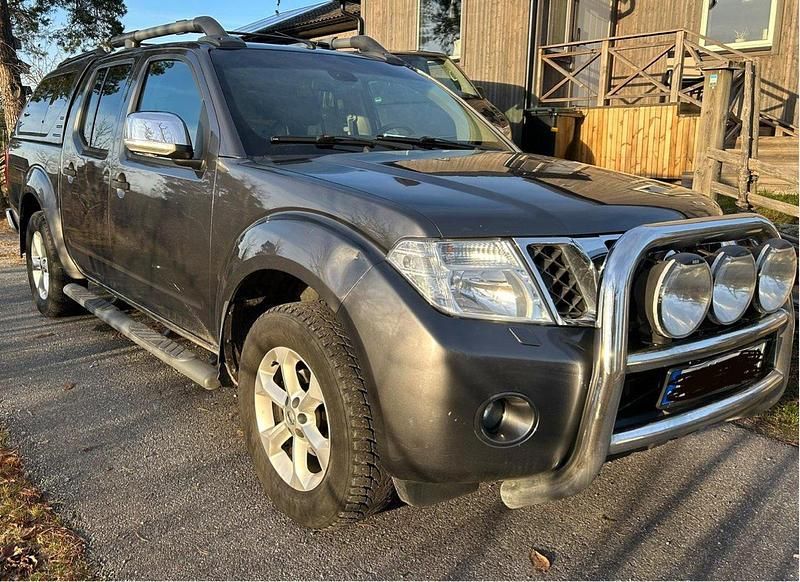 Grå Begagnad 2012 Nissan Navara Pickup | 95 000 kr (Bra pris) - Bild 1/4