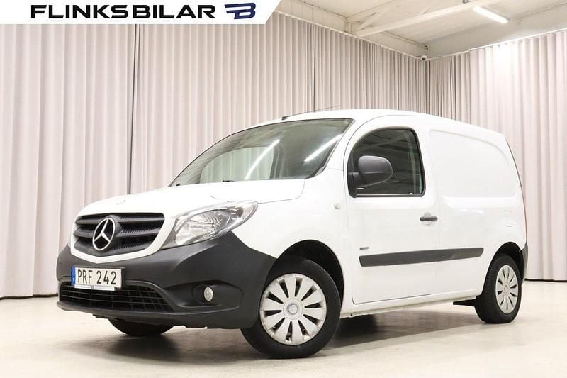 Vit Begagnad 2017 Mercedes Citan 109 Van | 89 800 kr (Marknadspris) - Bild 1/4