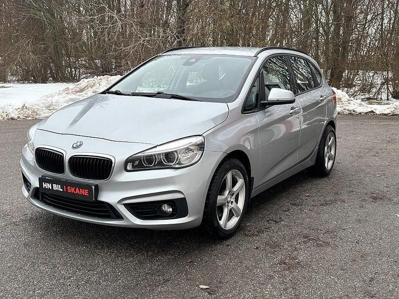 Begagnad BMW 218 Active Tourer Advantage 136 HK (100 kW) 2014 Silver Minibuss