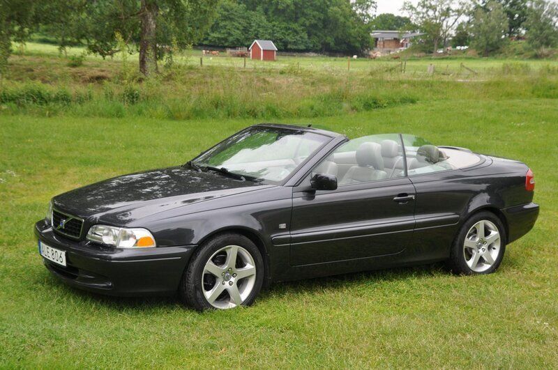 Svart Begagnad 2000 Volvo C70 Cab | 75 000 kr (Superpris) - Bild 1/4