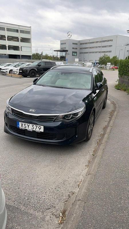 Blå Begagnad 2018 Kia Optima Hybrid Sport Sedan | 195 000 kr (Bra pris) - Bild 1/2
