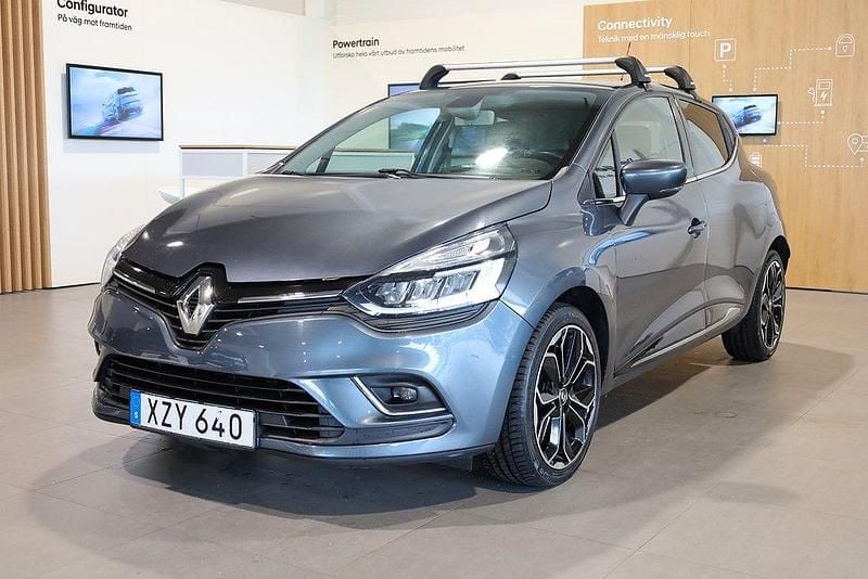 Grå Begagnad 2018 Renault Clio IV Intens Halvkombi | 109 800 kr (Lite dyr) - Bild 1/3