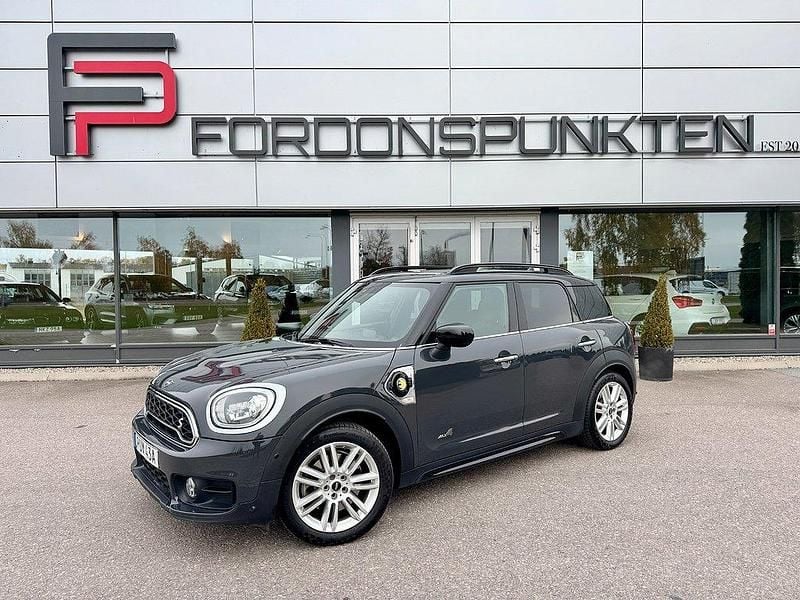 Grå Begagnad 2019 Mini Cooper Countryman SUV | 269 000 kr (Lite dyr) - Bild 1/4