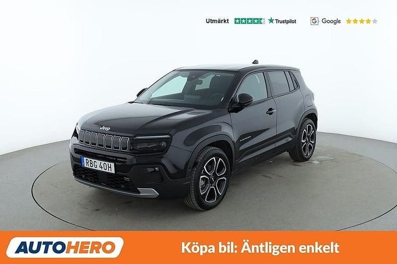 Svart Begagnad 2023 Jeep Avenger EV Summit SUV | 265 000 kr - Bild 1/4