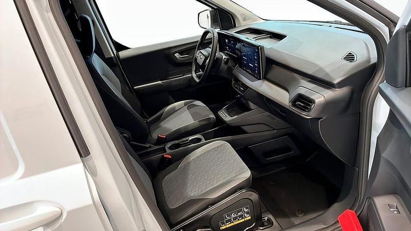 Ny Ford Courier 100 kW (136 HK) 2025 Vit Minibuss