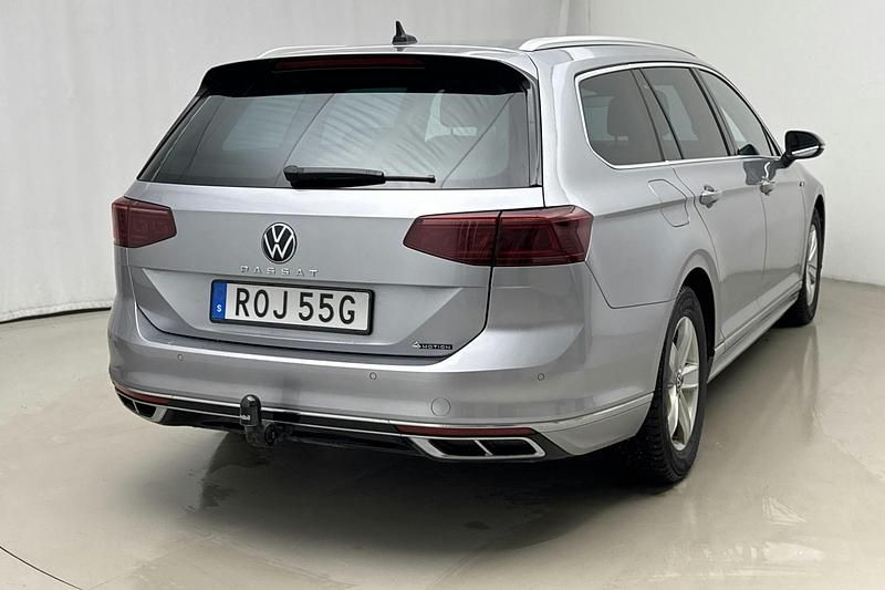 Begagnad VW Passat Business 200 HK (147 kW) 2022 Silver Kombi