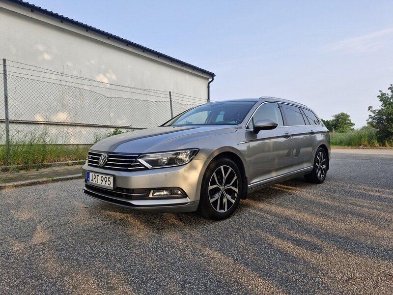 Silver Begagnad 2015 VW Passat GT Kombi | 126 000 kr (Marknadspris) - Bild 1/4