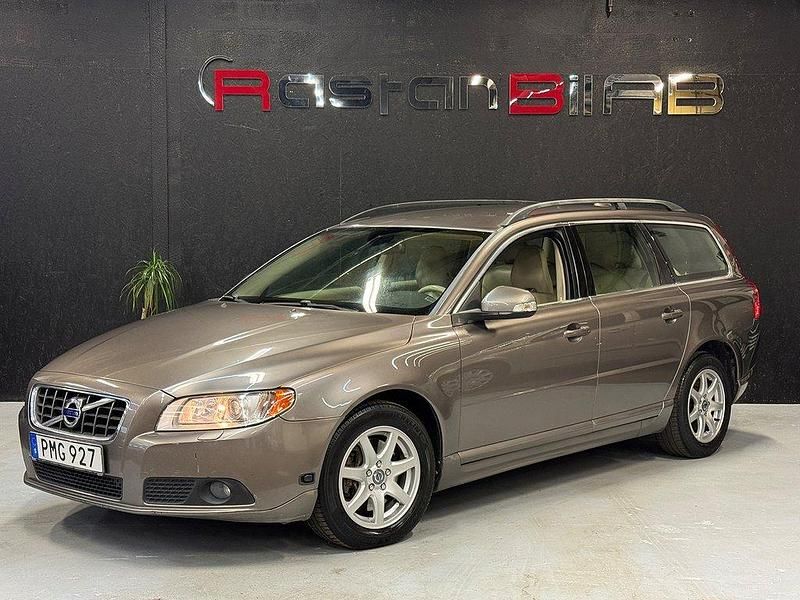 Grå Begagnad 2009 Volvo V70 Momentum Kombi | 65 000 kr - Bild 1/4